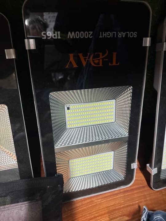 INS Lámpara solar clase A 2000 mil Watts